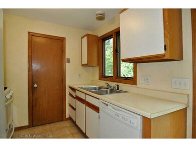 41 Howard Ave unit D, Coventry, RI 02816 - photo 4