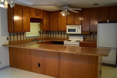 6427 Skipperton Rd, Macon, GA 31216 - photo 7