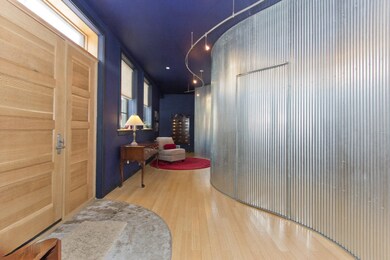 002 foyer - IMG_9797 (2)