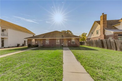 1010 Foster Ave unit B, College Station, TX 77840 - photo 2