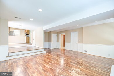 11503 Drop Forge Ln, Reston, VA 20191 - photo 7