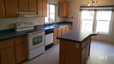 735 Pioneer Rd, Weiser, ID 83672 - photo 4