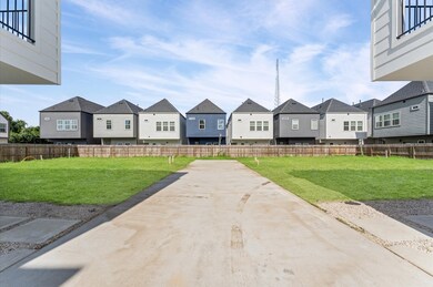 3109 Jensen Dr unit A, Houston, TX 77026 - photo 4