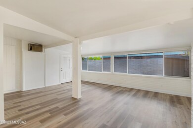 3237 E  2nd St Padstyler 4 Familyroom