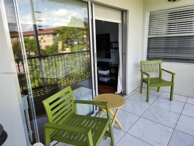 12501 SW 14th St unit R314, Pembroke Pines, FL 33027 - photo 4