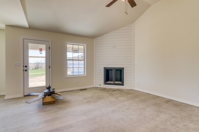 882 W Elmwood Cir, Nixa, MO 65714 - photo 3