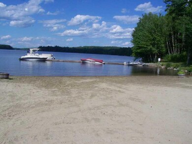 Waterfront/Dock/Pier. Shared beach &...