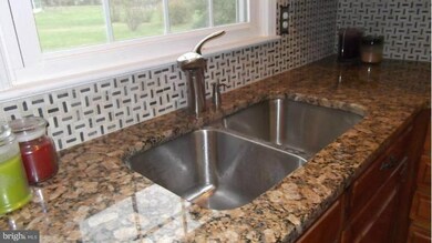 39352 Springbrook Ln, Aldie, VA 20105 - photo 2