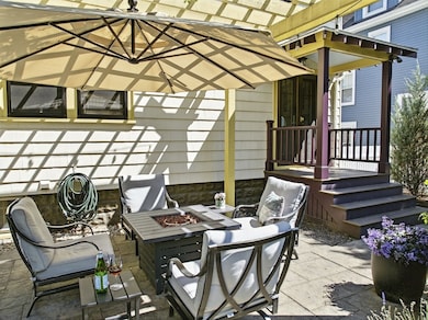 47 Emerson St, Wakefield, MA 01880 - photo 4