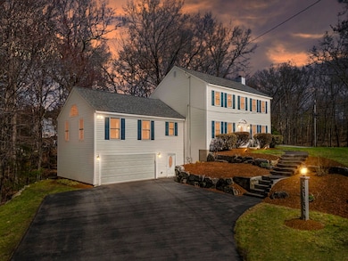 29 Greenwich Rd, Litchfield, NH 03052 - photo 2