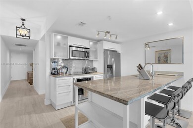 185 SW 7th St unit 1901, Miami, FL 33130 - photo 5