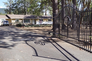 2 FRONT OPEN GATE