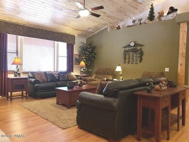 007_Living Room
