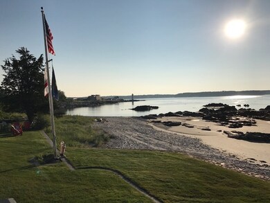 106 Beach Hill Rd, New Castle, NH 03854 - photo 2