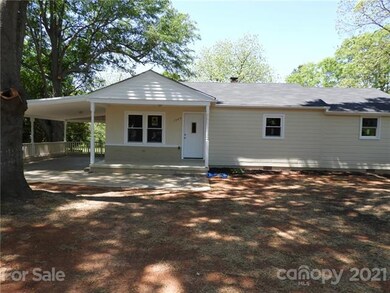 1360 Aladdin St, Shelby, NC 28152 - photo 2