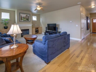 20770 SE Hollis Ln, Bend, OR 97702 - photo 7