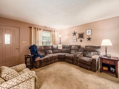 1779 Flinthill Dr, Columbus, OH 43223 - photo 4