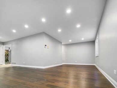 unlisted-address, Country Club Hills, IL 60478 - photo 7