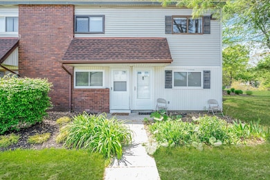 163 Pointe Cir N, Coram, NY 11727 - photo 2