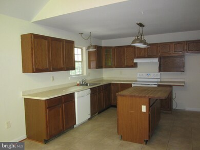 2025 Deer Run Ct, Huntingtown, MD 20639 - photo 3