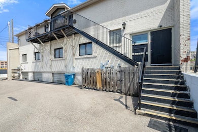 137 N Park St, Kalamazoo, MI 49007 - photo 2