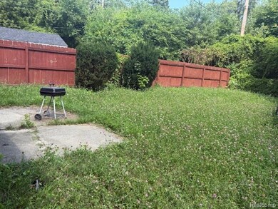 12014 Duchess St, Detroit, MI 48224 - photo 4