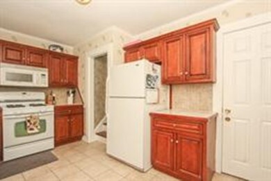 37 Westernview St, Springfield, MA 01108 - photo 6