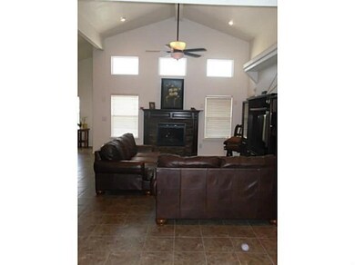 14272 Desert Mesquite Dr, Horizon City, TX 79928 - photo 2