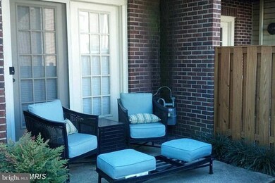 12623 Kempston Ln unit 15-156, Woodbridge, VA 22192 - photo 2