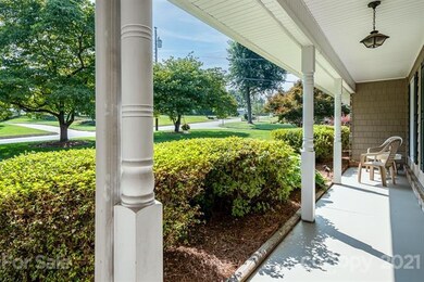 901 Carolyn St, Statesville, NC 28677 - photo 4