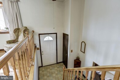 5907 Forest Ct, Sykesville, MD 21784 - photo 2