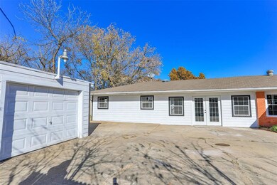 1309 Magnolia St, Gainesville, TX 76240 - photo 2