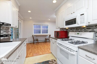 12-Kitchen 20220621-DW-7942