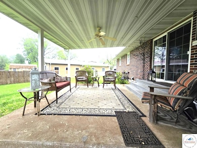 502 S Ferguson Ave, Tipton, MO 65081 - photo 2