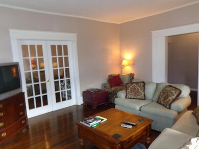 LivingRoom2