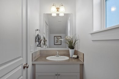 2006 SW 39th St, Redmond, OR 97756 - photo 4