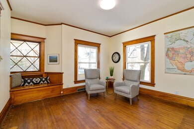 Front Bedroom 5/Library/Office