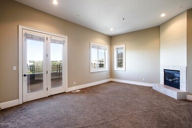 5176 N University Avenue Unit-002-002-51