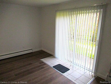 Brookdale Condominium unit C 22, Farmington, MI 48336 - photo 6
