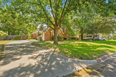 2137 Fairfax Rd, Denton, TX 76205 - photo 4