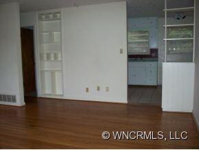 living room w/built ins