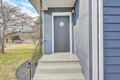 3203 Roundhill Ave NW unit A and B, Roanoke, VA 24012 - photo 3