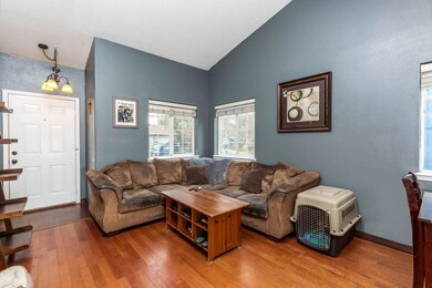 LIVINGROOM