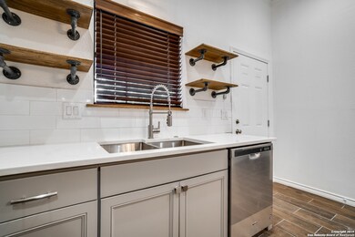 312 Quitman St, San Antonio, TX 78208 - photo 5