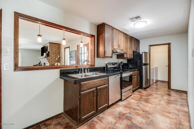 122 Castle Row-2