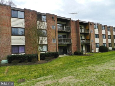 10722 West Dr unit 203, Fairfax, VA 22030 - photo 2