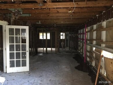 10210 Woodhollow Dr, Conroe, TX 77385 - photo 5