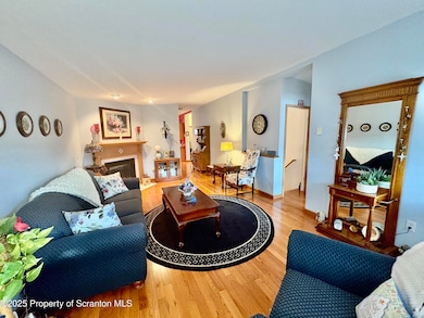 813 Poplar St, Clarks Summit, PA 18411 - photo 2