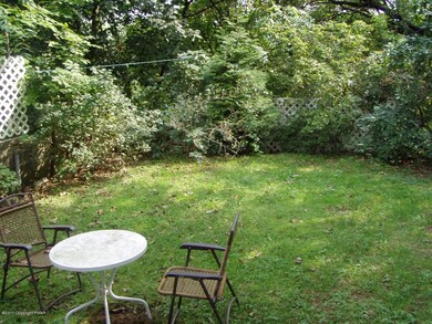 438 N 5th St, Stroudsburg, PA 18360 - photo 5