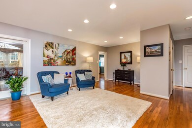 903 Shady Dr SE, Vienna, VA 22180 - photo 5